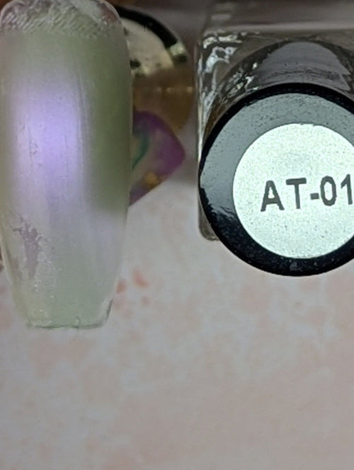 AT-01 Angelic Tint vernis à stamping - Ongles Elaine Lemay