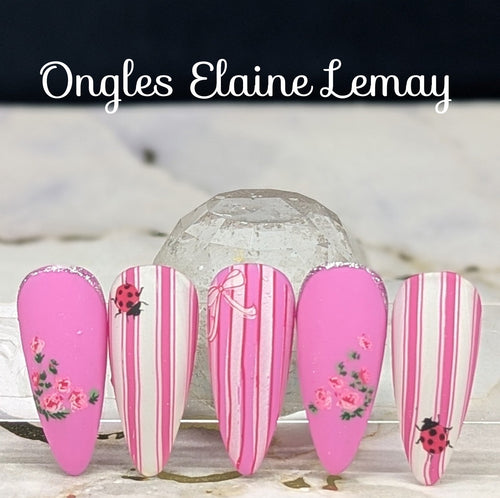 Candy Hop - Ongles Elaine Lemay