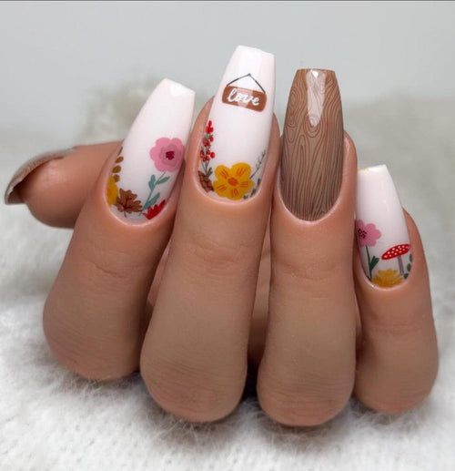 CJS-243 On the road again - Ongles Elaine Lemay