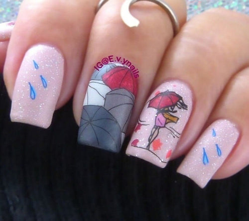 CJS-321 Walking in the rain - Ongles Elaine Lemay