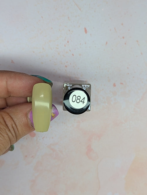 #084 Vintage Linen vernis à stamping - Ongles Elaine Lemay 