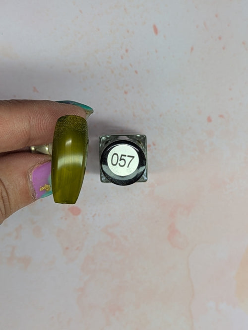 #057 Which is Witch? Vernis à stamping - Ongles Elaine Lemay 