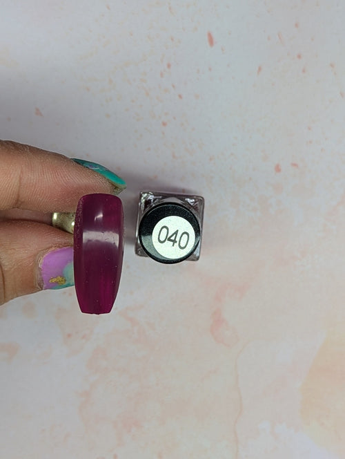 #040 Pass the Pinot vernis à stamping - Ongles Elaine Lemay 