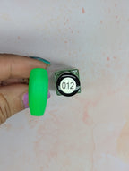 #012 Glee Tree Green vernis à stamping - Ongles Elaine Lemay 