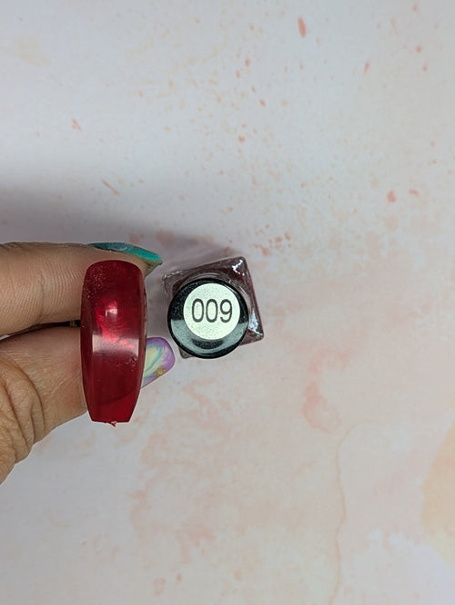 #009 REDy for Anything vernis à stamping - Ongles Elaine Lemay 