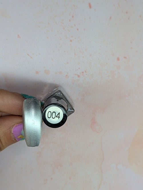 #004 Steal the Show vernis à stamping - Ongles Elaine Lemay 