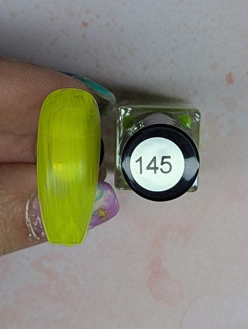 #145 Mountain Dew vernis à stamping - Ongles Elaine Lemay 