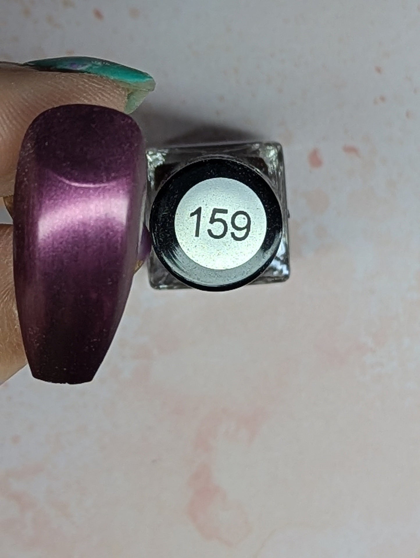 #159 Shimmering Grape vernis à stamping