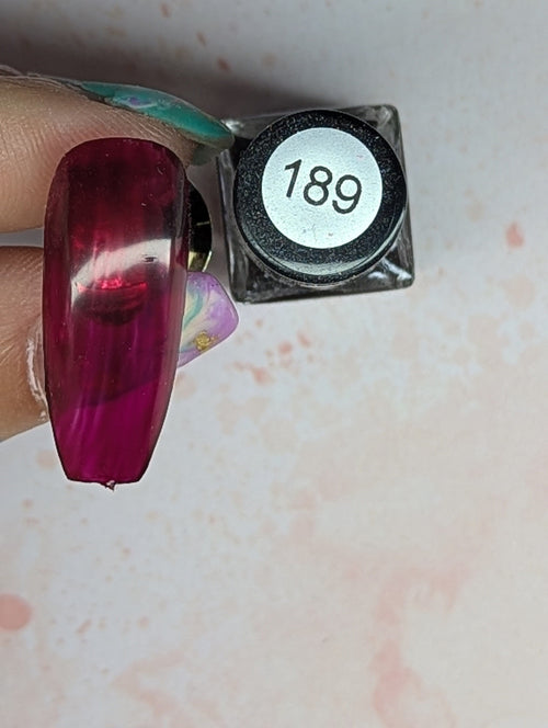 #189 Moulin Rouge vernis à stamping - Ongles Elaine Lemay 