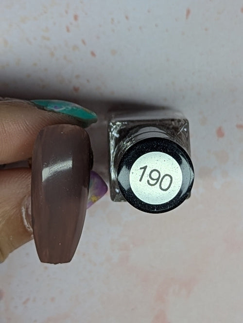 #190 Taupe it up vernis à stamping - Ongles Elaine Lemay 