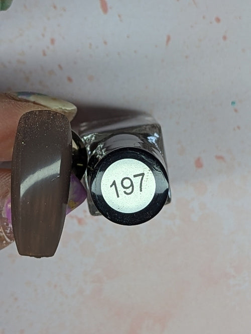 #197 Mocha vernis à stamping - Ongles Elaine Lemay 