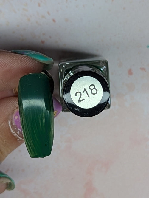 #218 Hunter vernis à stamping - Ongles Elaine Lemay 