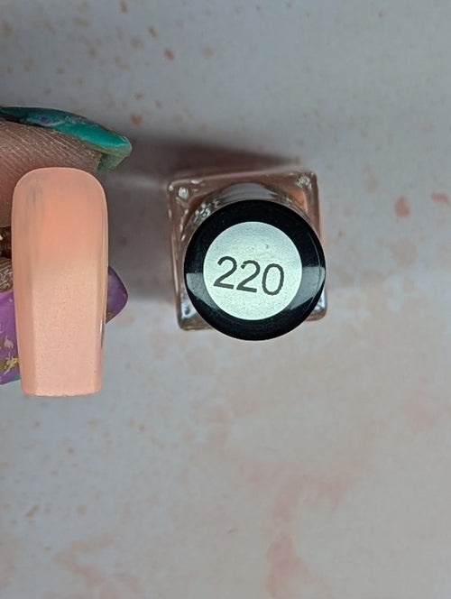 #220 Peaches & Cream vernis à stamping - Ongles Elaine Lemay 