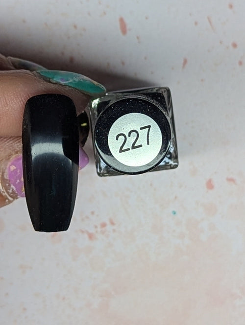 #227 Panther vernis à stamping - Ongles Elaine Lemay 
