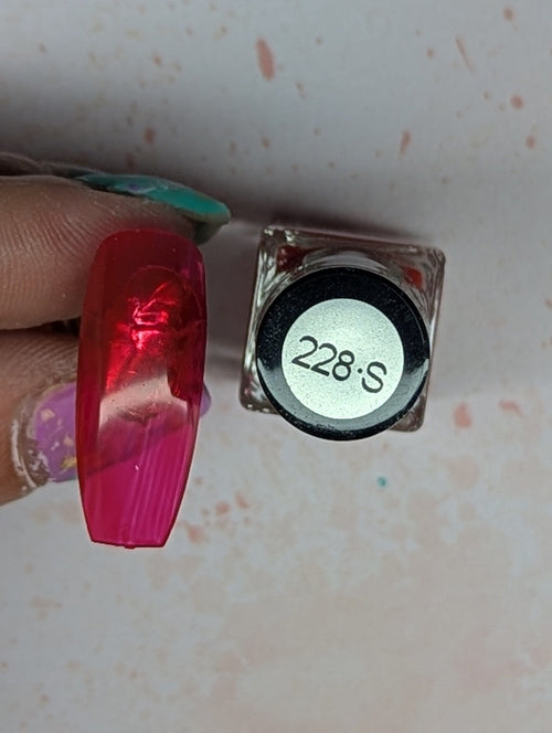 #228-S All is bright (sheer) vernis à stamping - Ongles Elaine Lemay 
