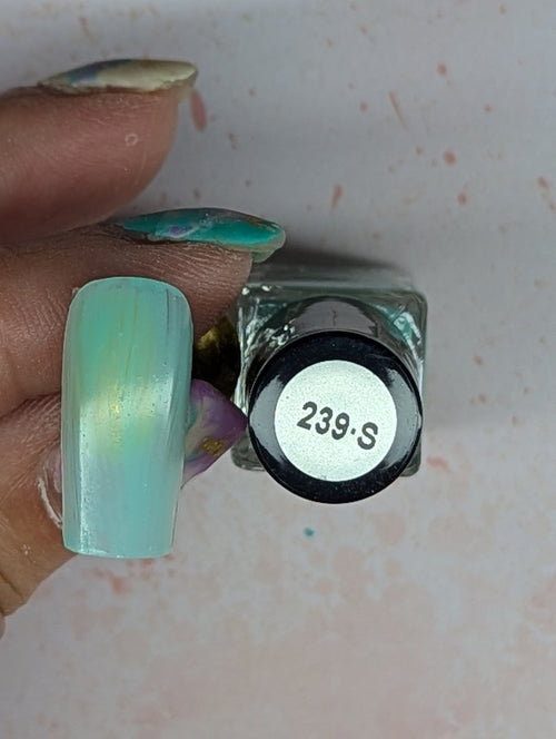 #239-S April Showers (sheer) vernis à stamping - Ongles Elaine Lemay 