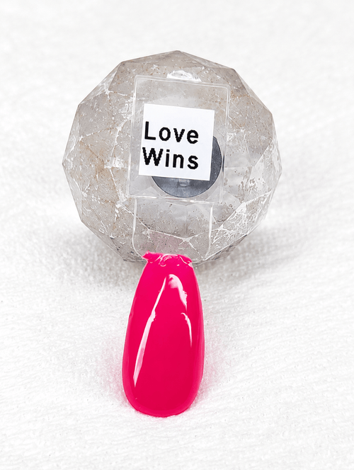 Love Wins - Ongles Elaine Lemay