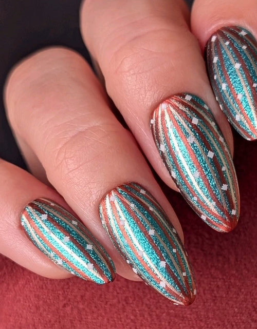 Mistletoe Glow - Ongles Elaine Lemay