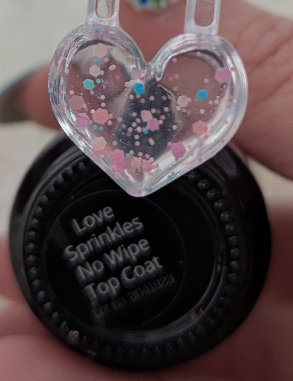Top coat Love Sprinkles - Ongles Elaine Lemay 