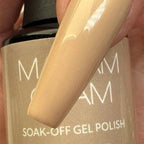 Timeless Beige - Ongles Elaine Lemay