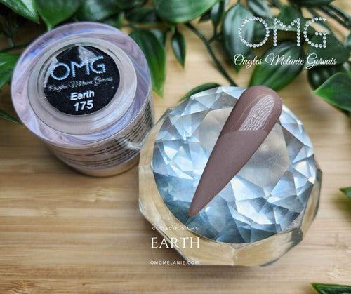 OMG Earth #175 - Ongles Elaine Lemay 