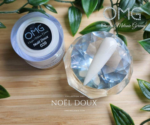 OMG Noël Doux #039 - Ongles Elaine Lemay 