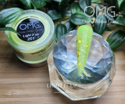 OMG Light It Up #201 - Ongles Elaine Lemay 