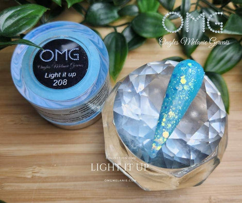 OMG Light It Up #208 - Ongles Elaine Lemay 