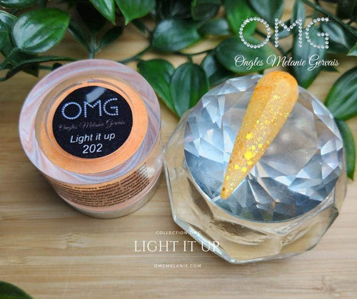 OMG Light It Up #202 - Ongles Elaine Lemay 