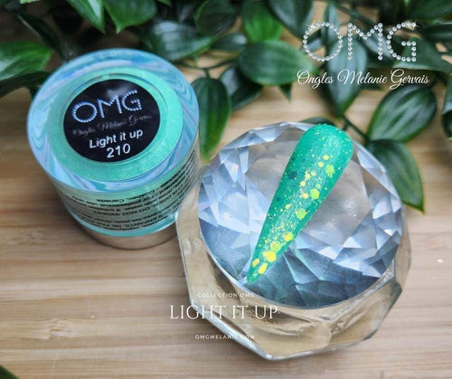 OMG Light It Up #210 - Ongles Elaine Lemay 