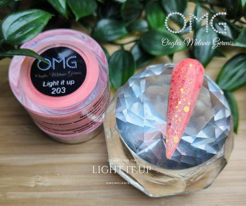 OMG Light It Up 203 - Ongles Elaine Lemay