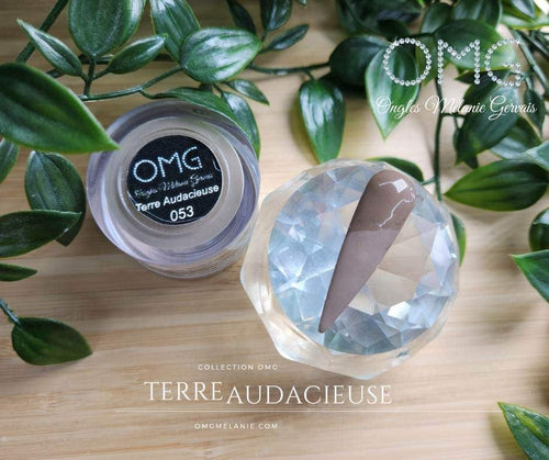 OMG Terre Audacieuse 053 - Ongles Elaine Lemay